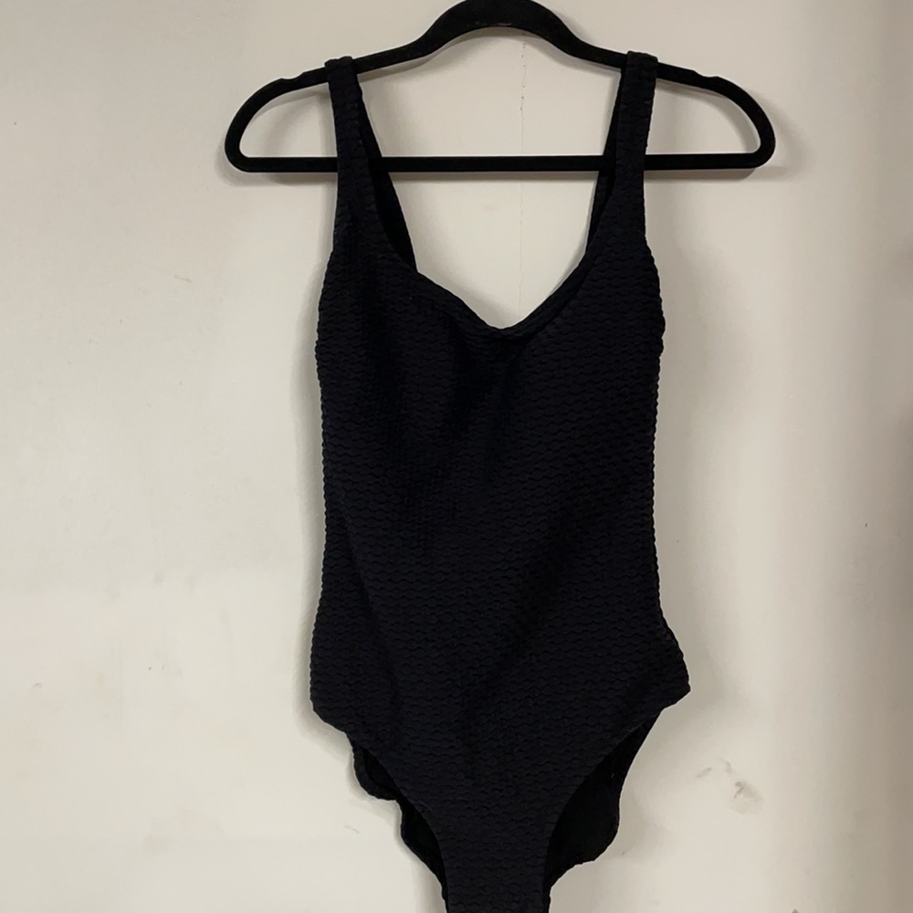 Gottex Essentials Textured One Piece Swimsuit black ribbed scoop back 10 large - Picture 2 of 6